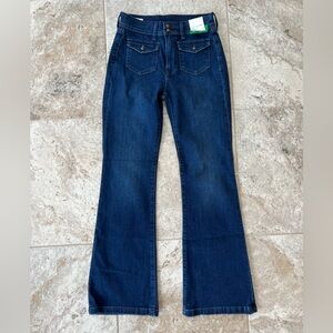 Gap NWT High Rise '70s Flare Washwell Jean Trousers in Dark Indigo, size 27